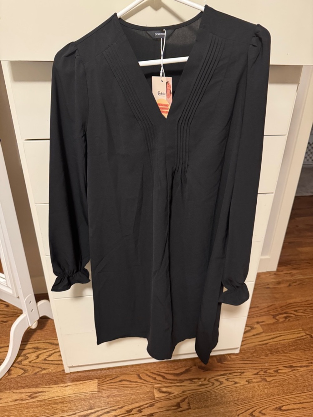 Black Long Sleeve V-Neck Tunic Dress